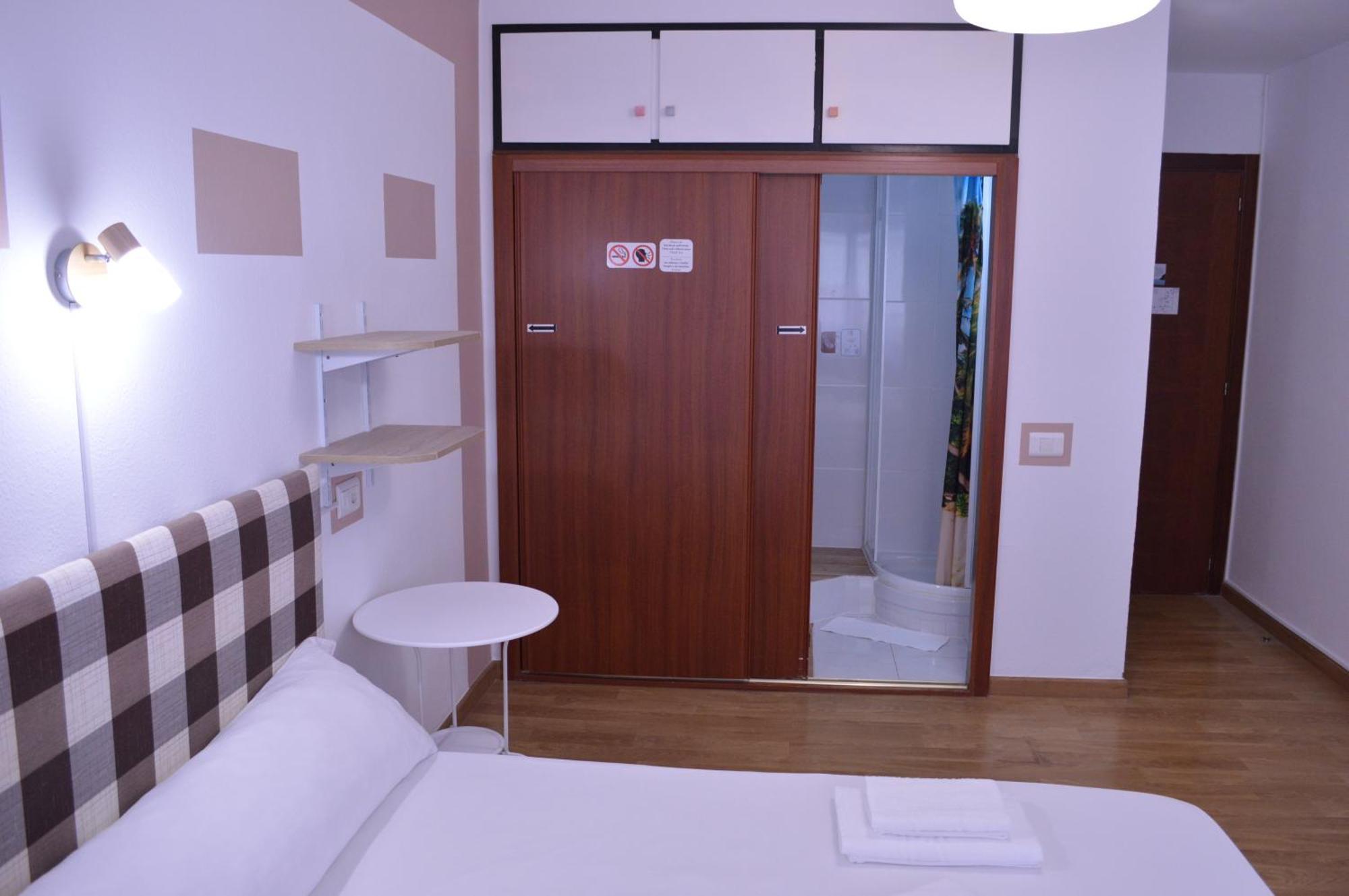 Ararat Hostel Santiago de Compostela Room photo